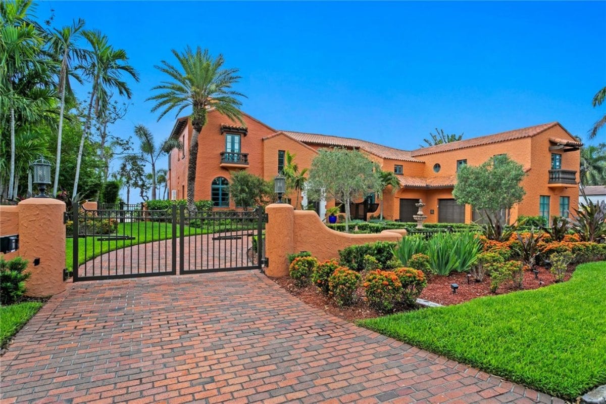 7,101 Sq. Ft. Mansion in Saint Petersburg, FL ($15,000,000)