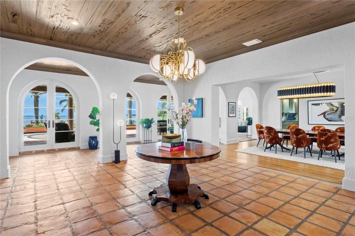 7,101 Sq. Ft. Mansion in Saint Petersburg, FL ($15,000,000)