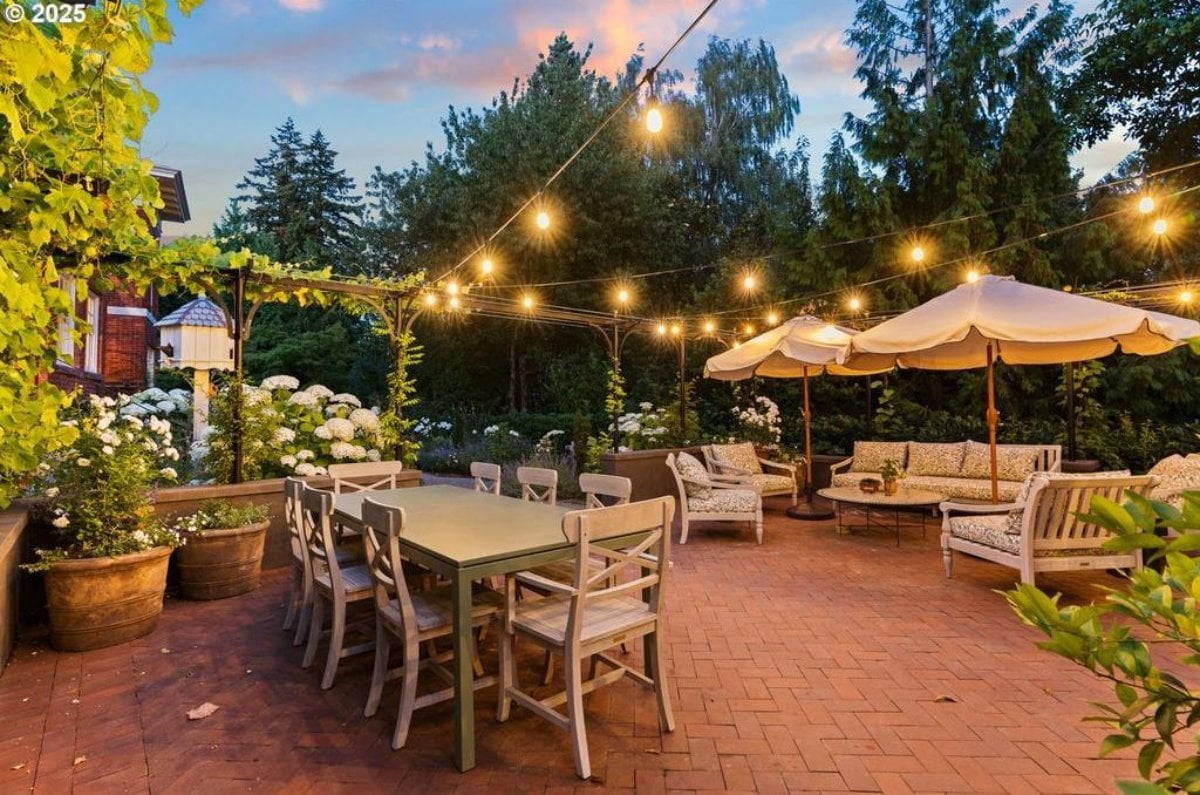 6,587 Sq. Ft. Mansion in Portland, OR ($5,998,000)