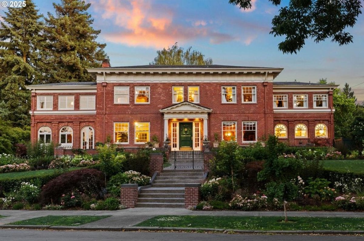 6,587 Sq. Ft. Mansion in Portland, OR ($5,998,000)