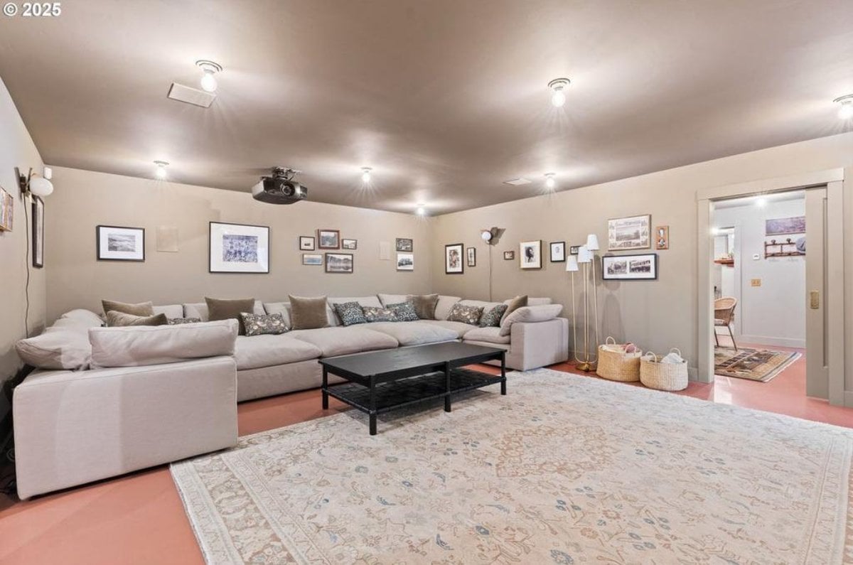 6,587 Sq. Ft. Mansion in Portland, OR ($5,998,000)