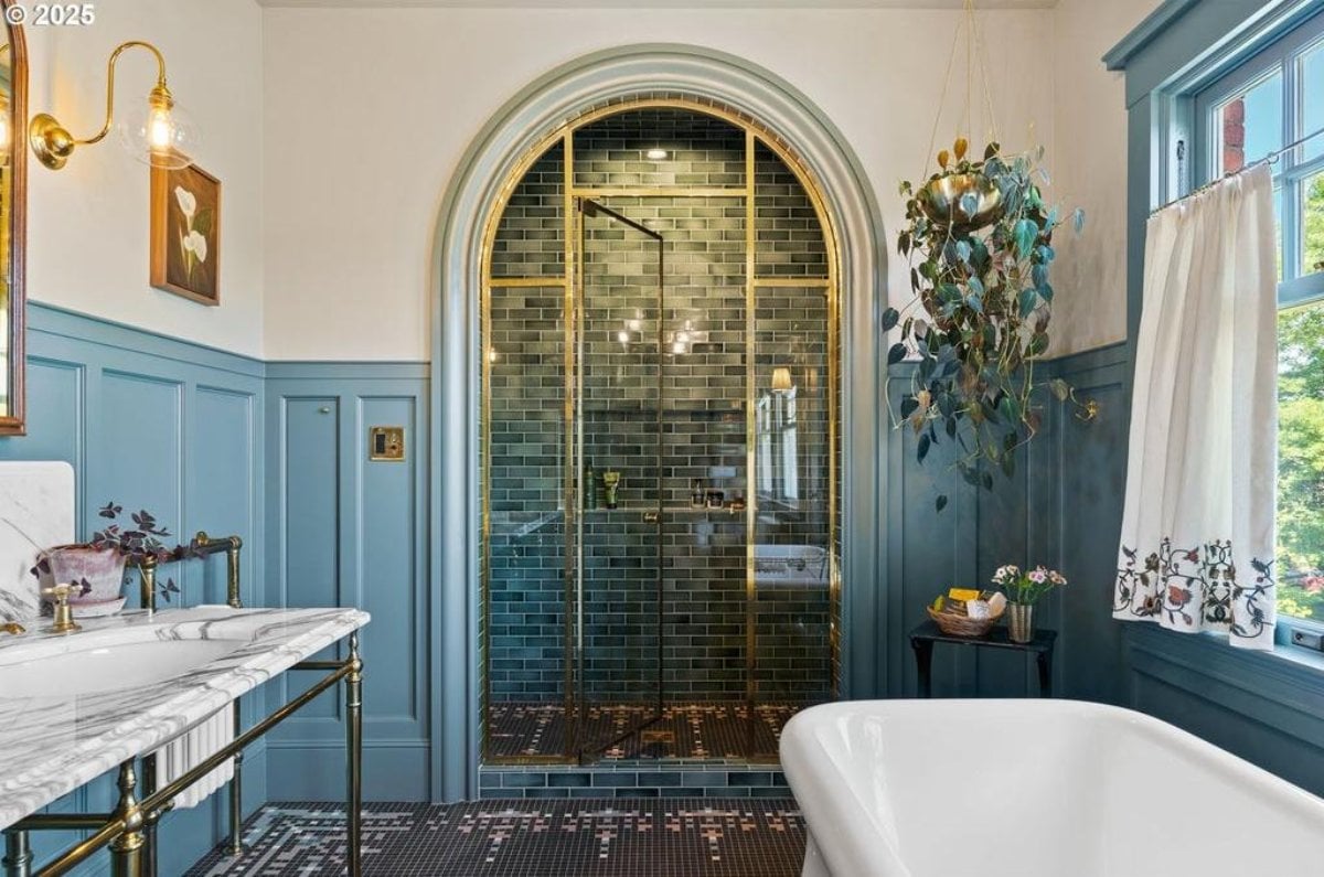 6,587 Sq. Ft. Mansion in Portland, OR ($5,998,000)