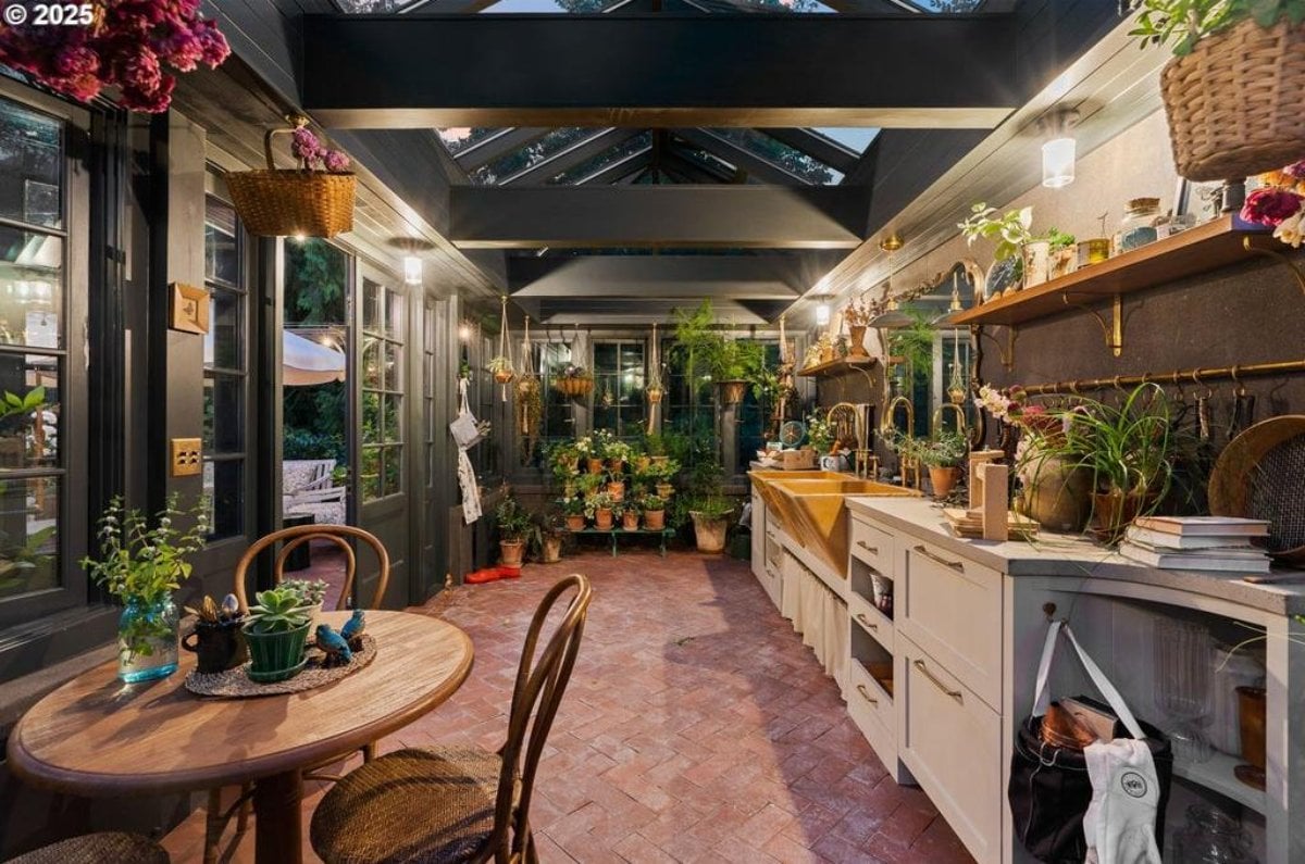 6,587 Sq. Ft. Mansion in Portland, OR ($5,998,000)