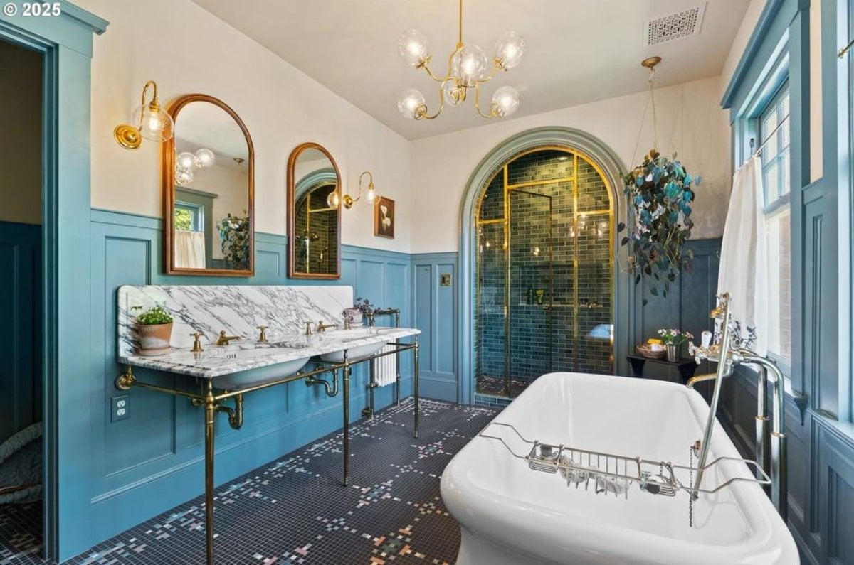 6,587 Sq. Ft. Mansion in Portland, OR ($5,998,000)