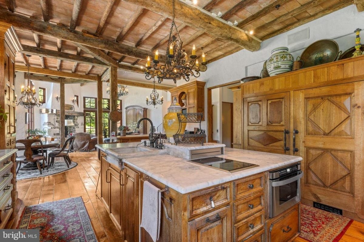26,716 Sq. Ft. Mansion in Potomac, MD ($9,950,000)