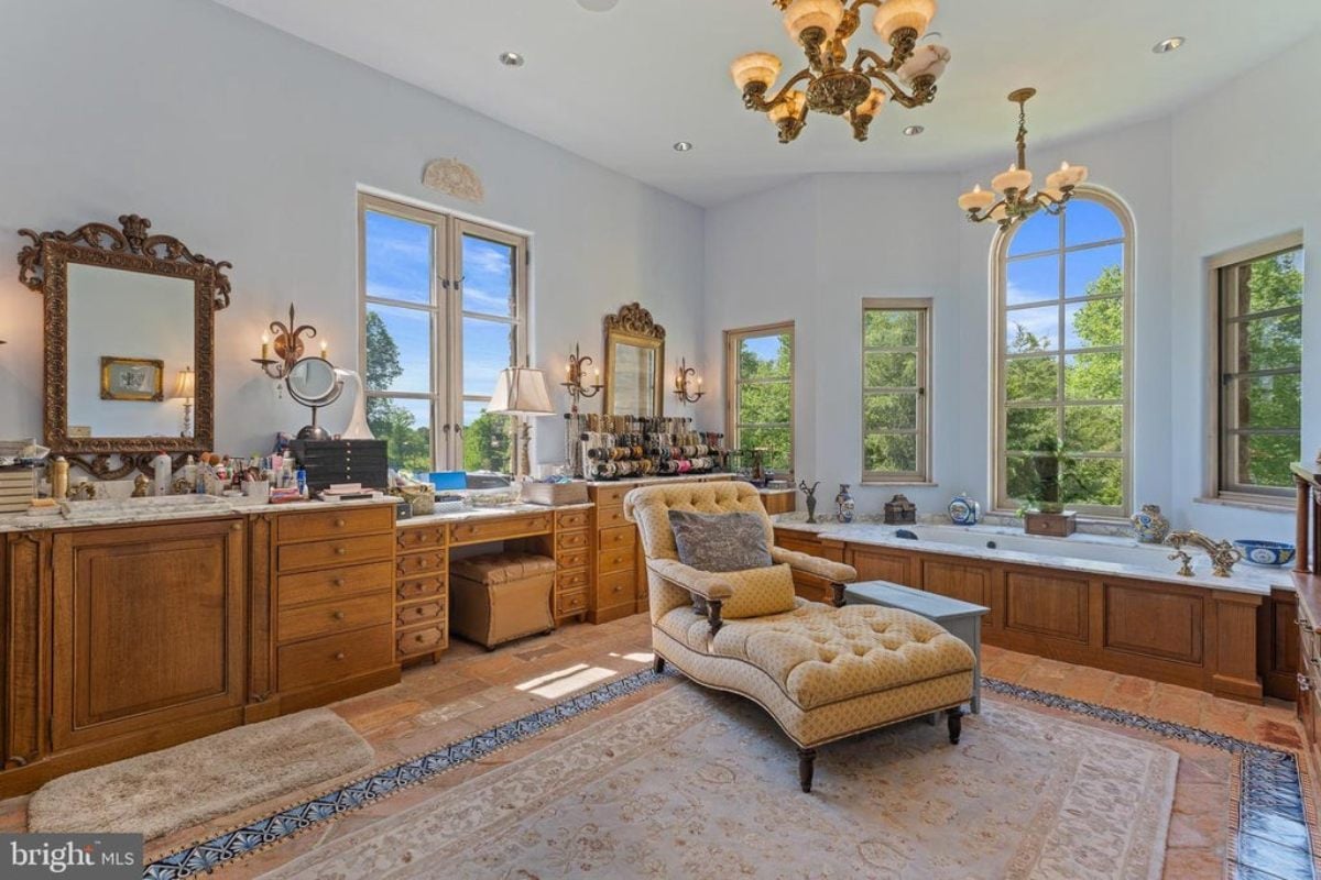 26,716 Sq. Ft. Mansion in Potomac, MD ($9,950,000)