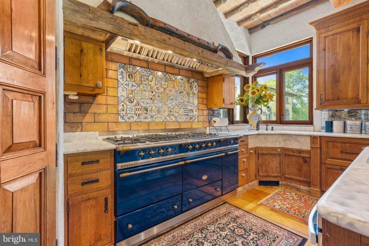 26,716 Sq. Ft. Mansion in Potomac, MD ($9,950,000)