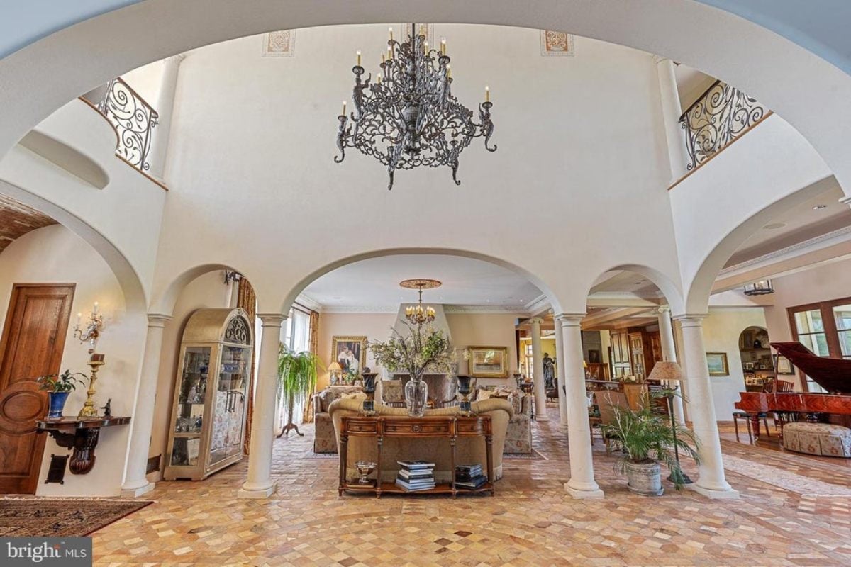 26,716 Sq. Ft. Mansion in Potomac, MD ($9,950,000)