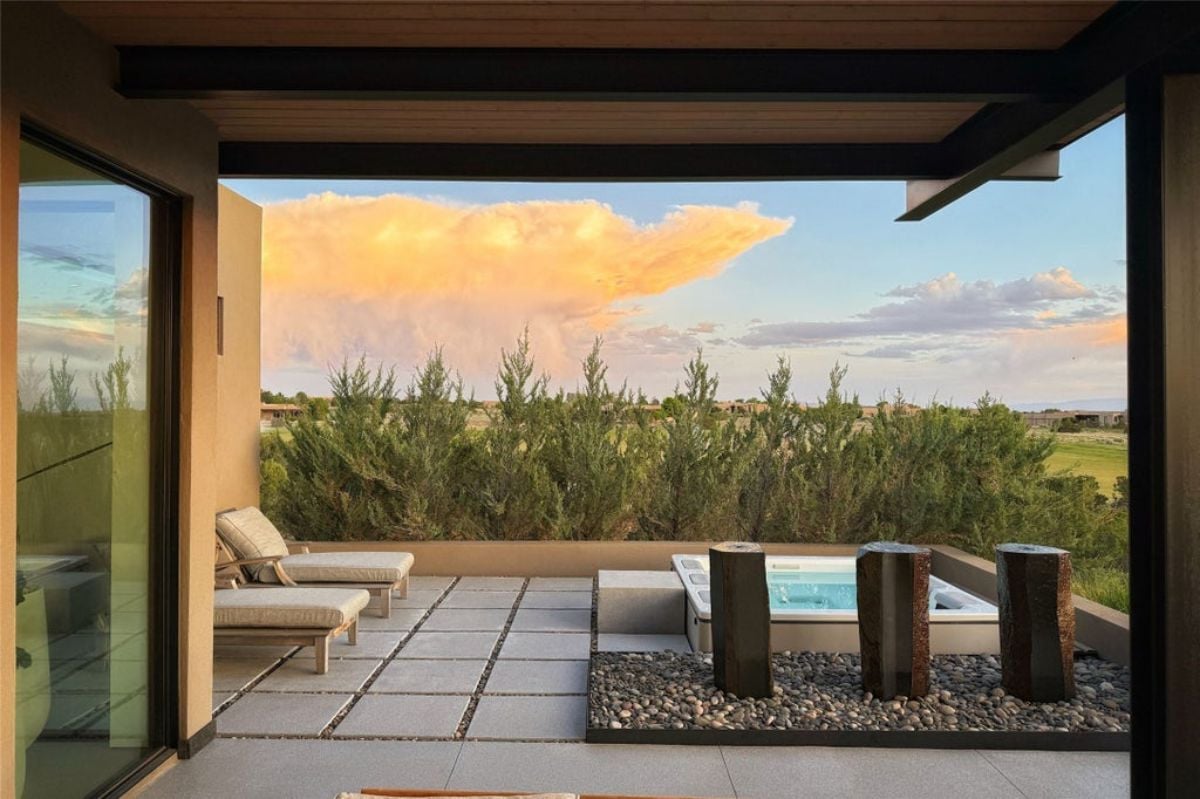 6,677 Sq. Ft. Mansion in Santa Fe, NM ($5,950,000)