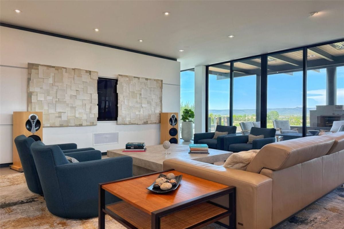 6,677 Sq. Ft. Mansion in Santa Fe, NM ($5,950,000)