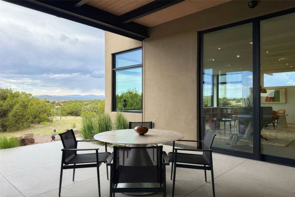 6,677 Sq. Ft. Mansion in Santa Fe, NM ($5,950,000)