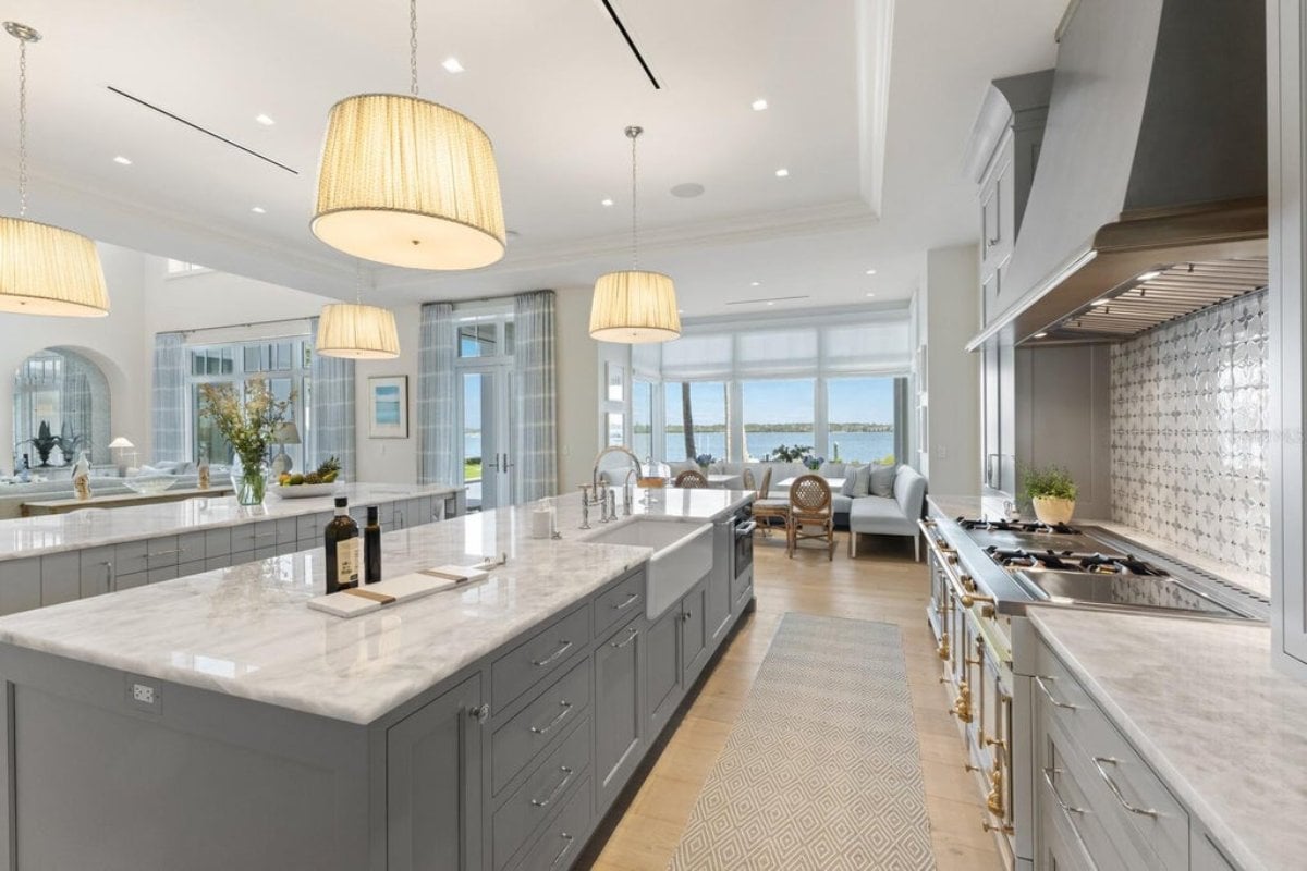 11,606 Sq. Ft. Mansion in Sarasota, FL ($29,995,000)