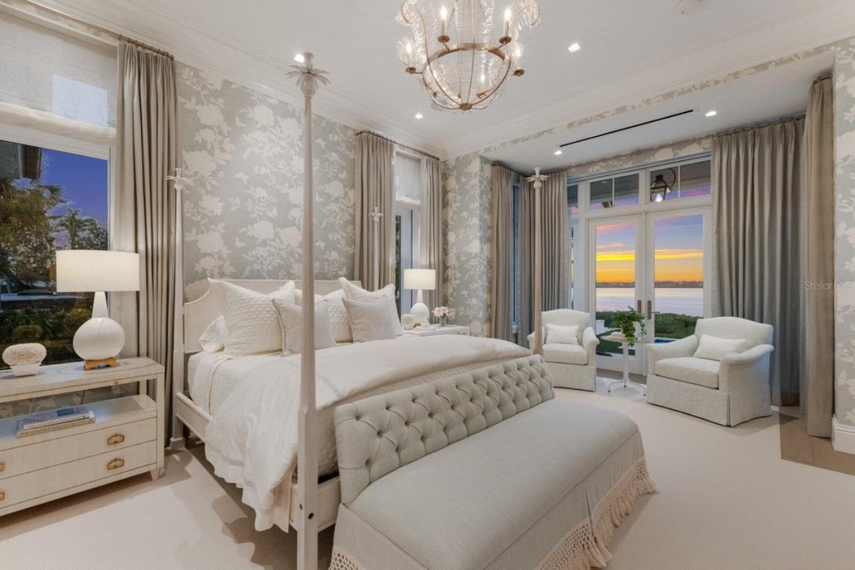 11,606 Sq. Ft. Mansion in Sarasota, FL ($29,995,000)