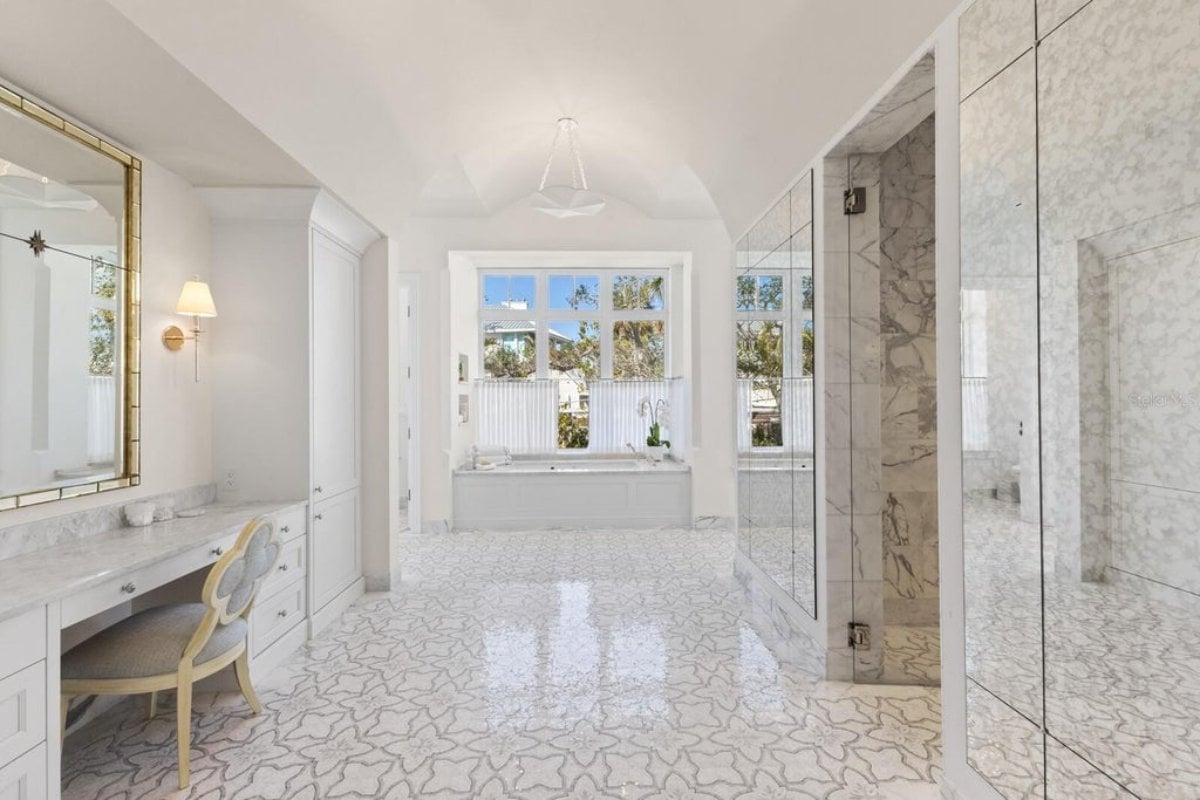 11,606 Sq. Ft. Mansion in Sarasota, FL ($29,995,000)