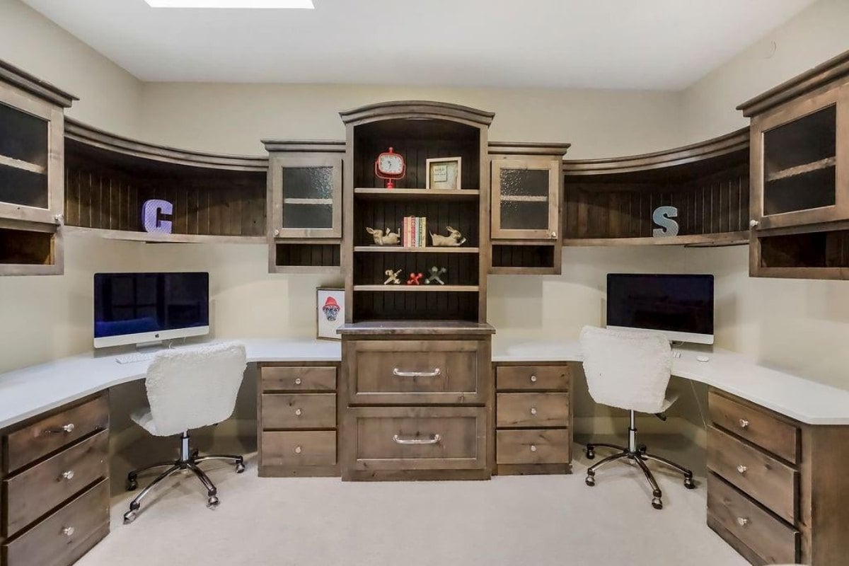 7,332 Sq. Ft. Mansion in Shawnee, KS ($3,895,000)