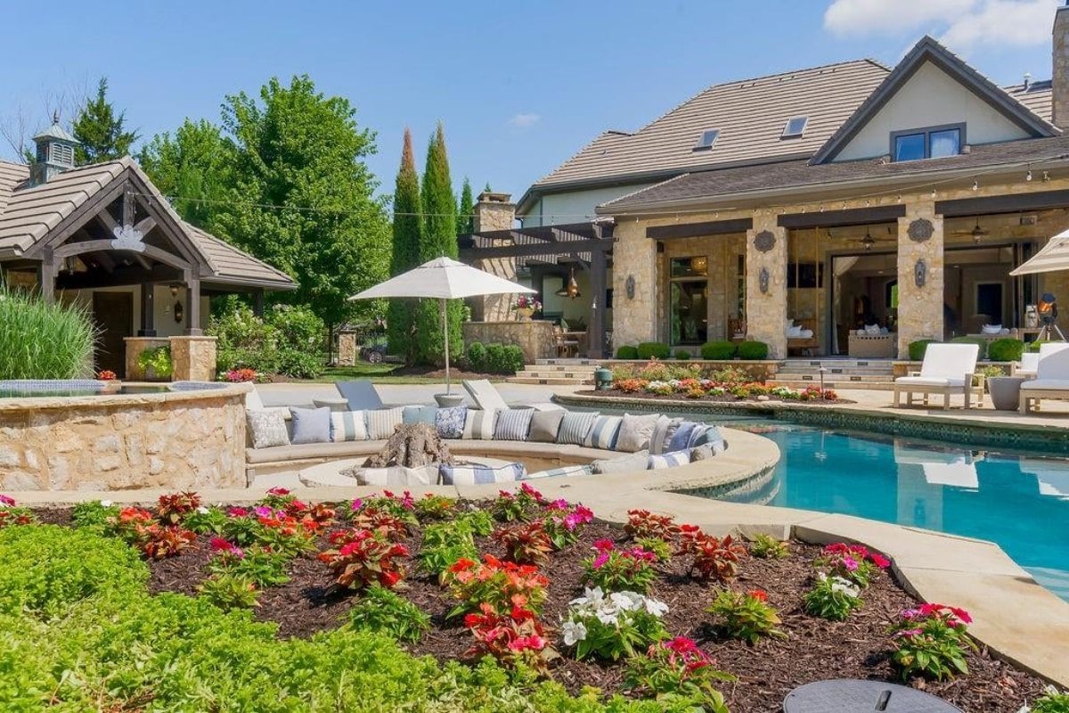 7,332 Sq. Ft. Mansion in Shawnee, KS ($3,895,000)