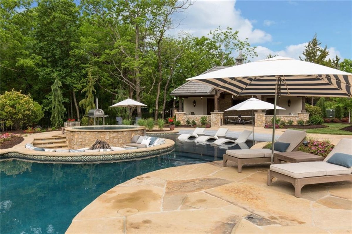 7,332 Sq. Ft. Mansion in Shawnee, KS ($3,895,000)