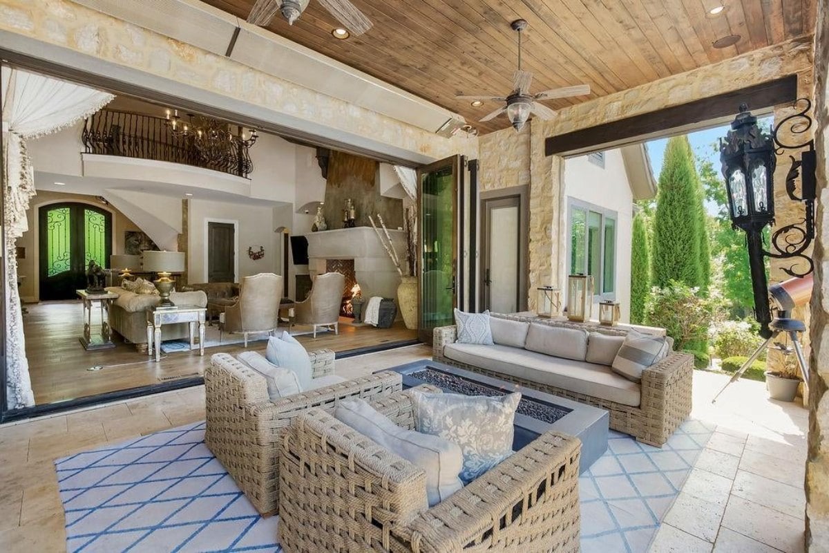 7,332 Sq. Ft. Mansion in Shawnee, KS ($3,895,000)