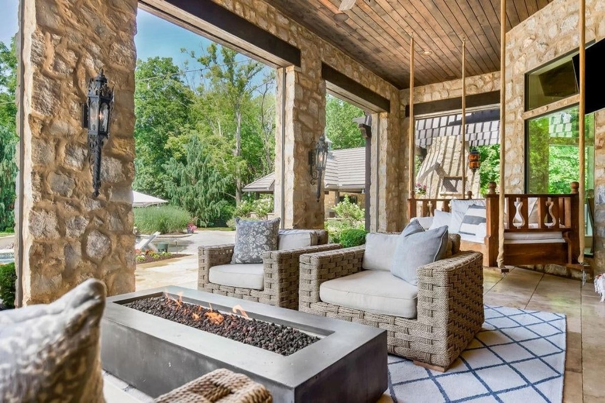 7,332 Sq. Ft. Mansion in Shawnee, KS ($3,895,000)