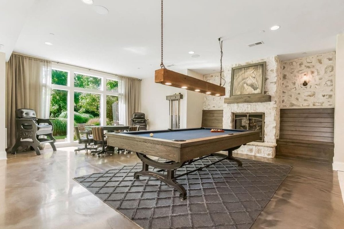 7,332 Sq. Ft. Mansion in Shawnee, KS ($3,895,000)