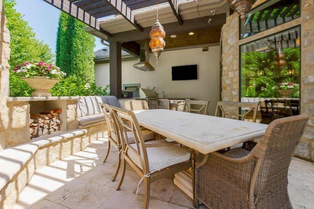 7,332 Sq. Ft. Mansion in Shawnee, KS ($3,895,000)