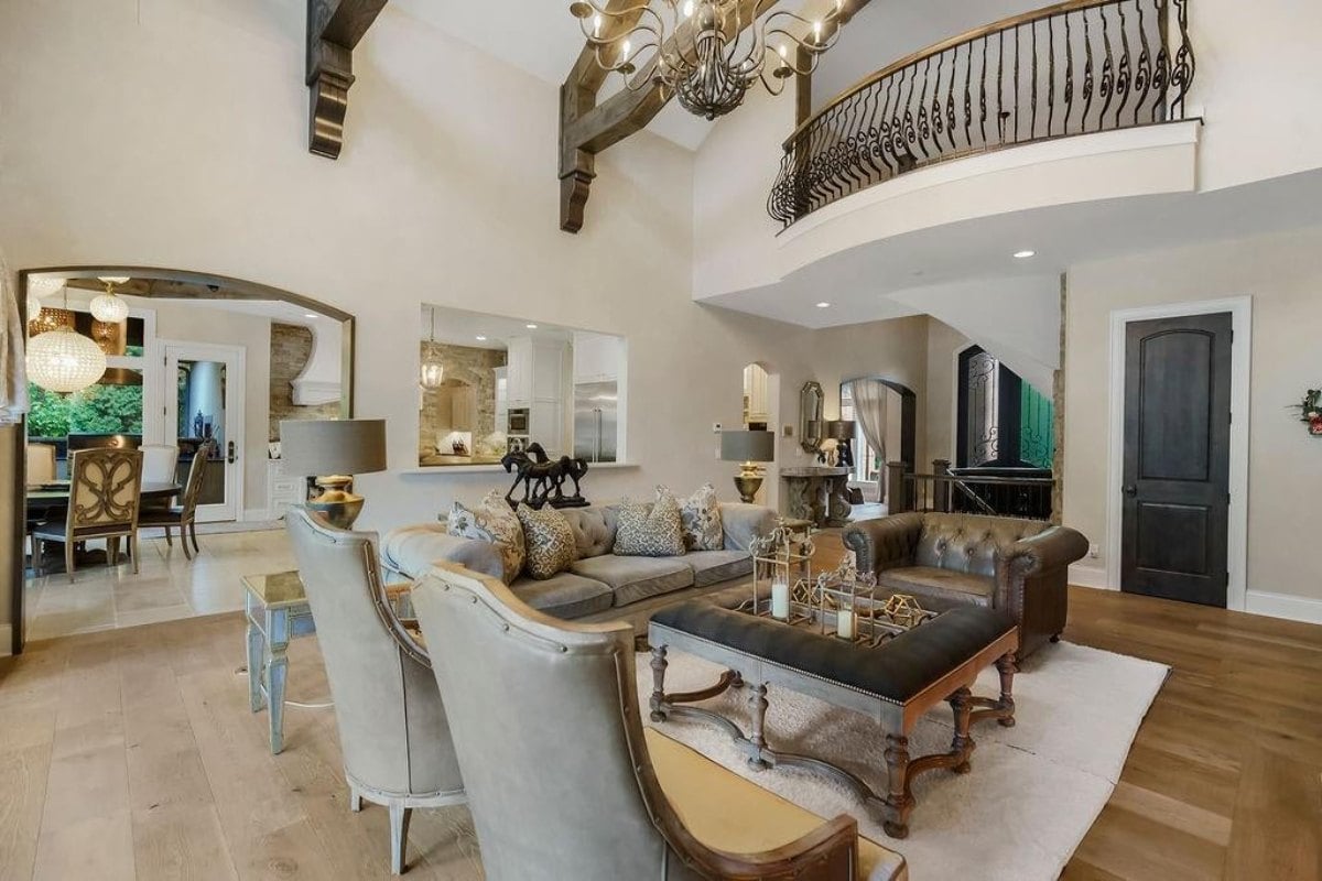 7,332 Sq. Ft. Mansion in Shawnee, KS ($3,895,000)