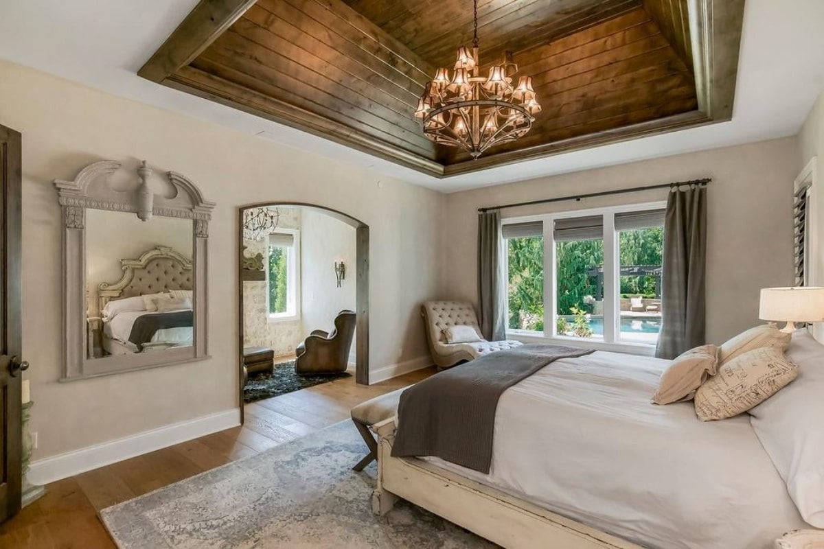 7,332 Sq. Ft. Mansion in Shawnee, KS ($3,895,000)