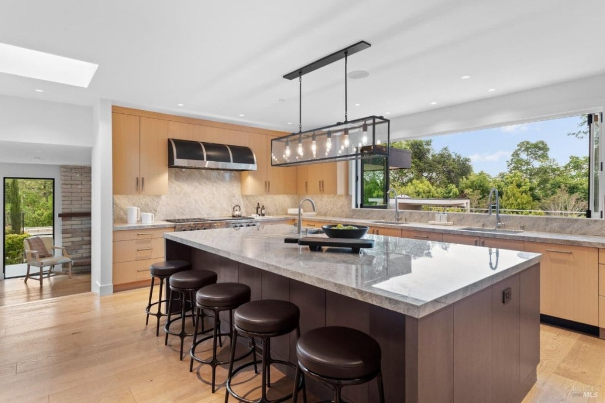 6,420 Sq. Ft. Mansion in Sonoma, CA ($9,950,000)