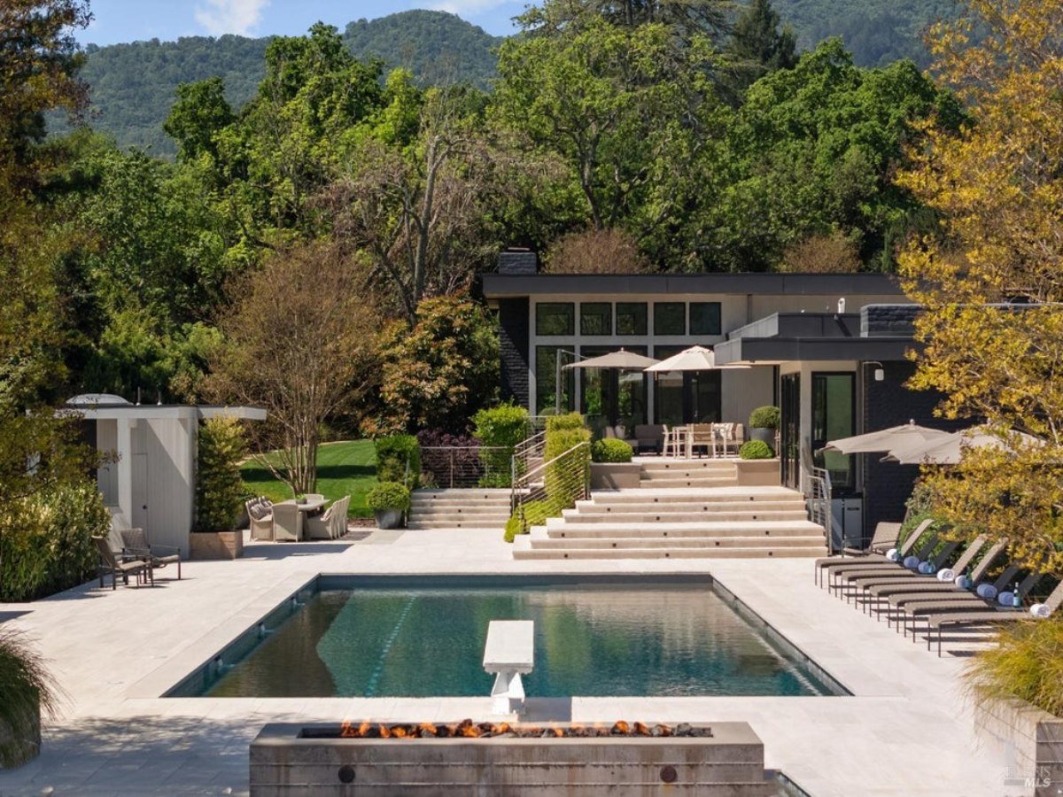 6,420 Sq. Ft. Mansion in Sonoma, CA ($9,950,000)