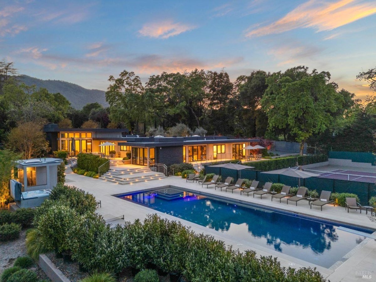 6,420 Sq. Ft. Mansion in Sonoma, CA ($9,950,000)