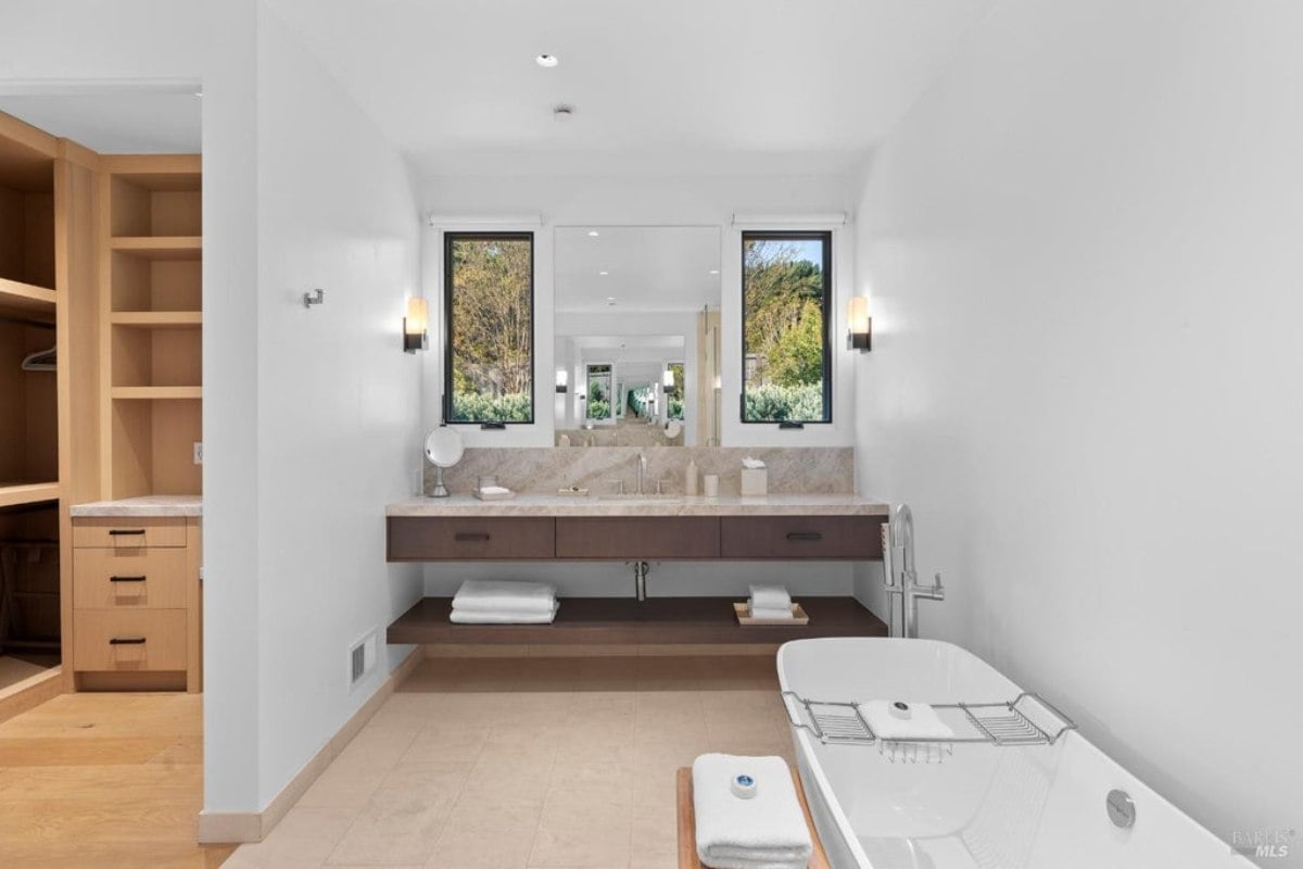 6,420 Sq. Ft. Mansion in Sonoma, CA ($9,950,000)