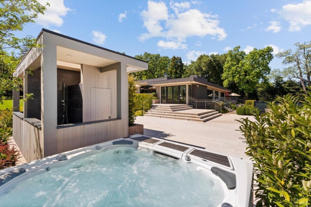 6,420 Sq. Ft. Mansion in Sonoma, CA ($9,950,000)