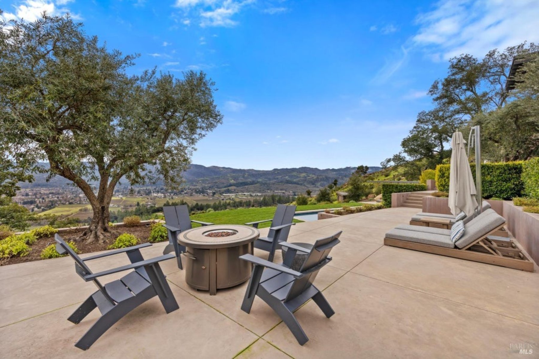 4,320 Sq. Ft. Mansion in St. Helena, CA ($13,000,000)