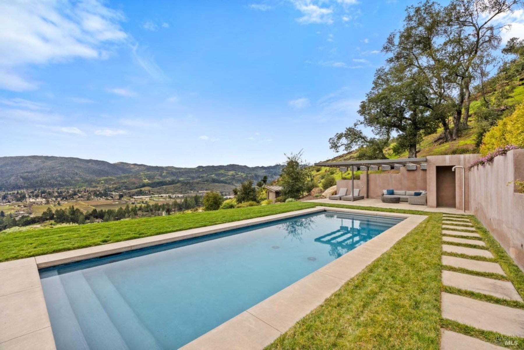 4,320 Sq. Ft. Mansion in St. Helena, CA ($13,000,000)