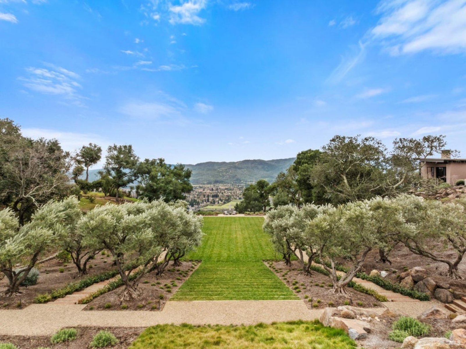 4,320 Sq. Ft. Mansion in St. Helena, CA ($13,000,000)