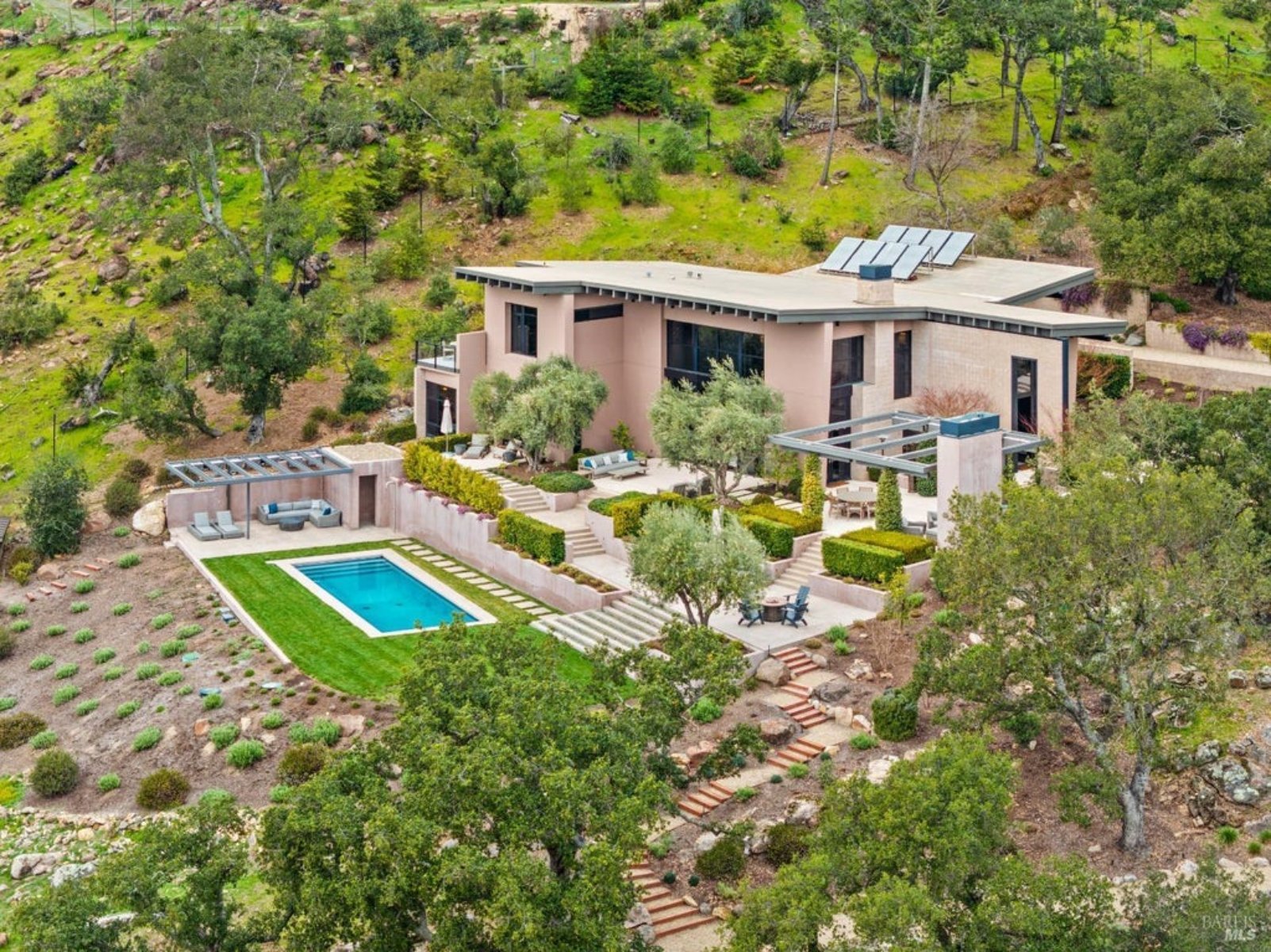 4,320 Sq. Ft. Mansion in St. Helena, CA ($13,000,000)