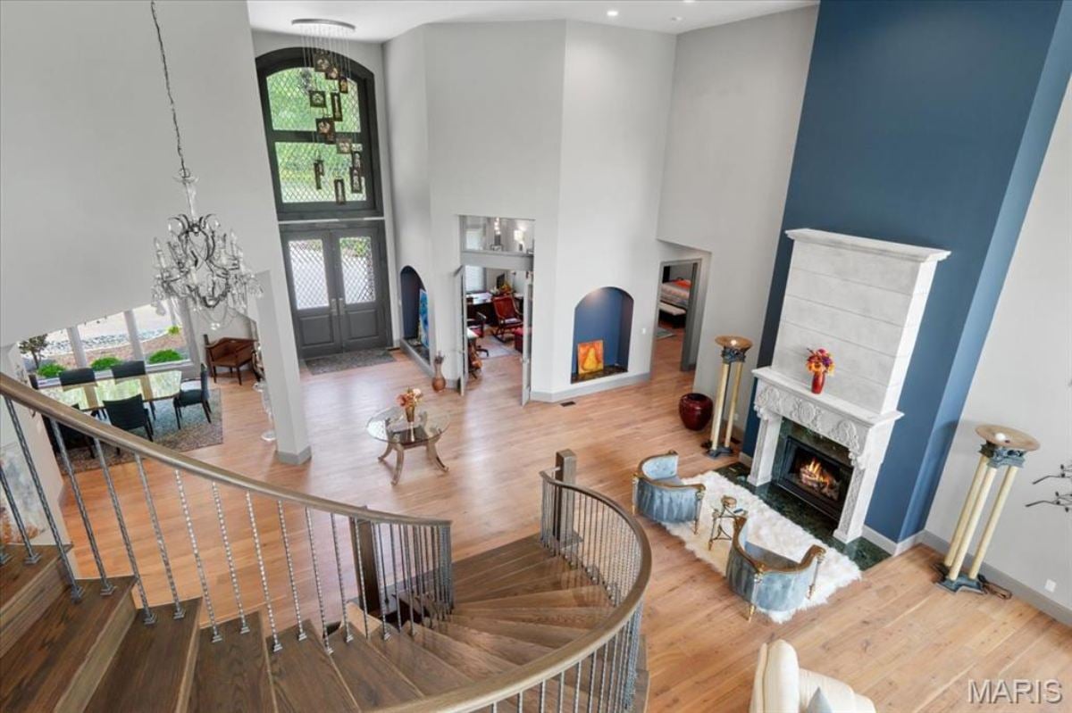 10,590 Sq. Ft. Mansion in St. Louis ($5,125,000)