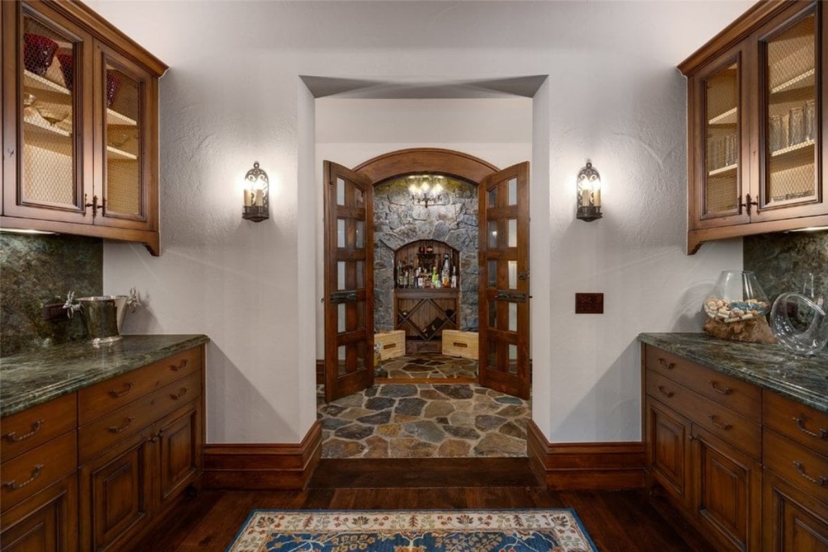 9,797 Sq. Ft. Mansion in Steamboat Springs, CO ($9,900,000)