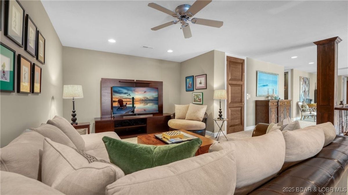9,332 Sq. Ft. Mansion in Sunrise Beach, MO ($5,500,000)