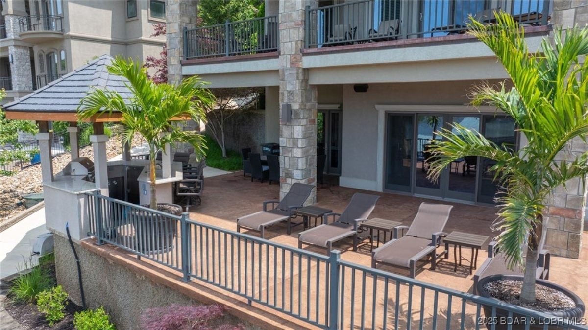 9,332 Sq. Ft. Mansion in Sunrise Beach, MO ($5,500,000)