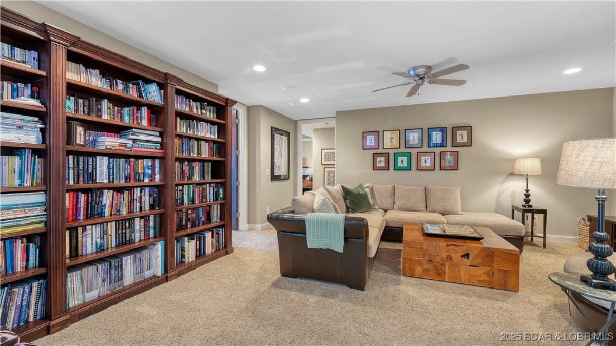 9,332 Sq. Ft. Mansion in Sunrise Beach, MO ($5,500,000)