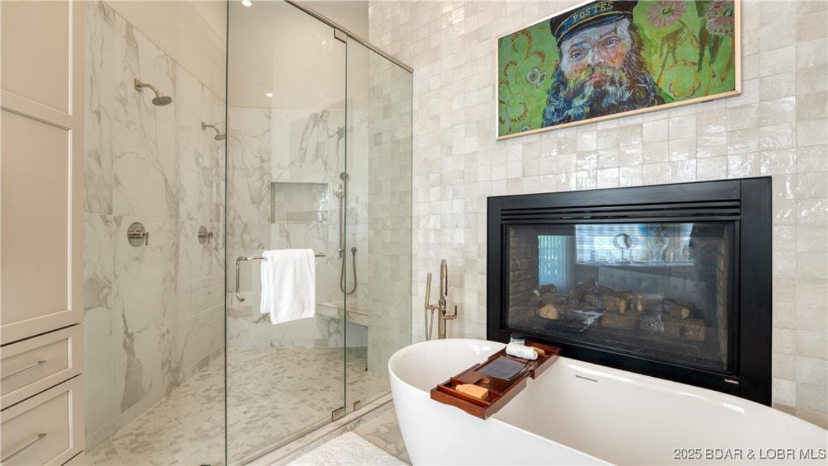 9,332 Sq. Ft. Mansion in Sunrise Beach, MO ($5,500,000)