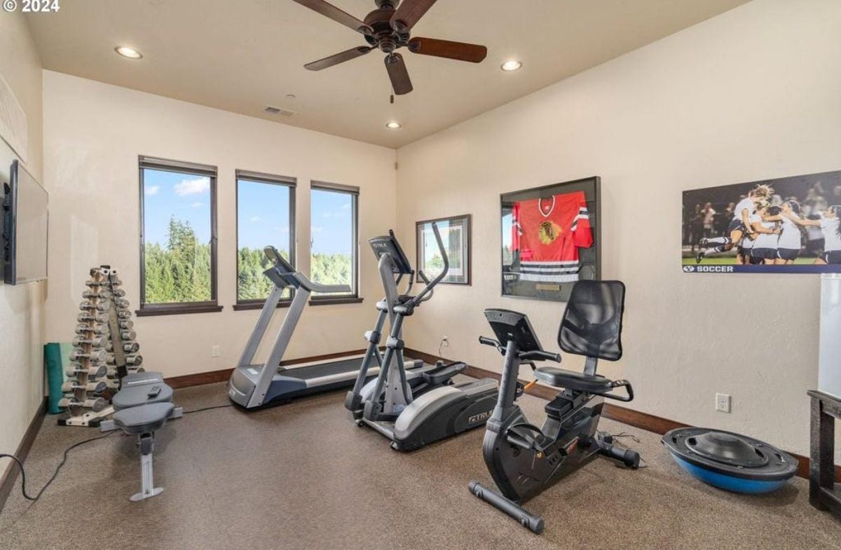 6,500 Sq. Ft. Mansion in West Linn, OR ($5,500,000)