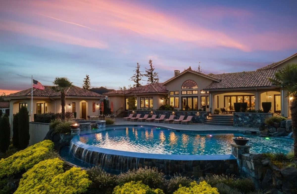 6,500 Sq. Ft. Mansion in West Linn, OR ($5,500,000)
