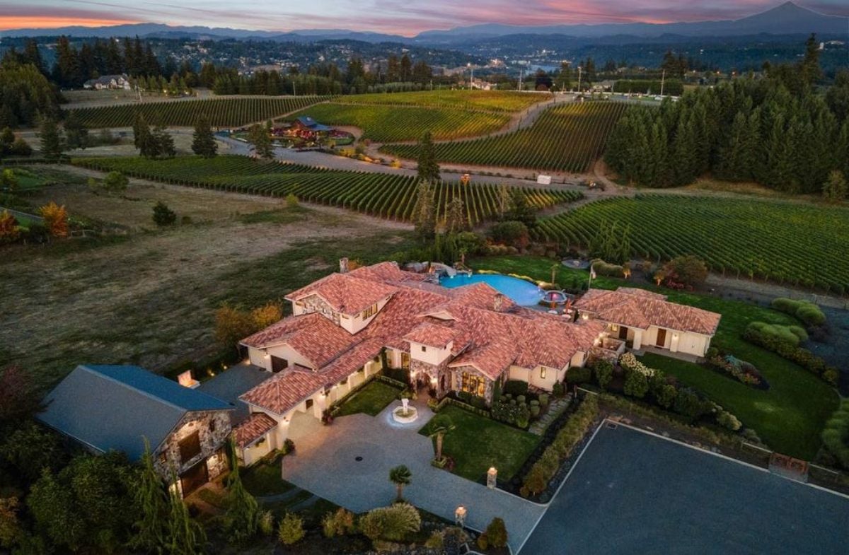 6,500 Sq. Ft. Mansion in West Linn, OR ($5,500,000)