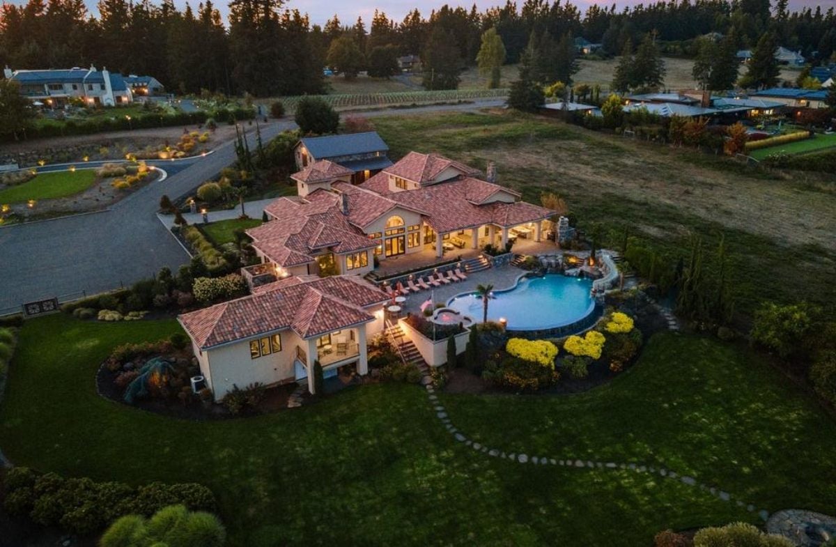 6,500 Sq. Ft. Mansion in West Linn, OR ($5,500,000)