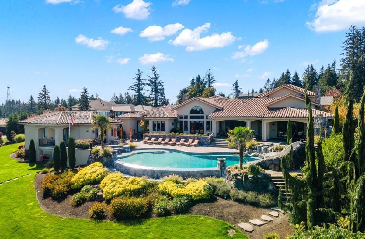6,500 Sq. Ft. Mansion in West Linn, OR ($5,500,000)
