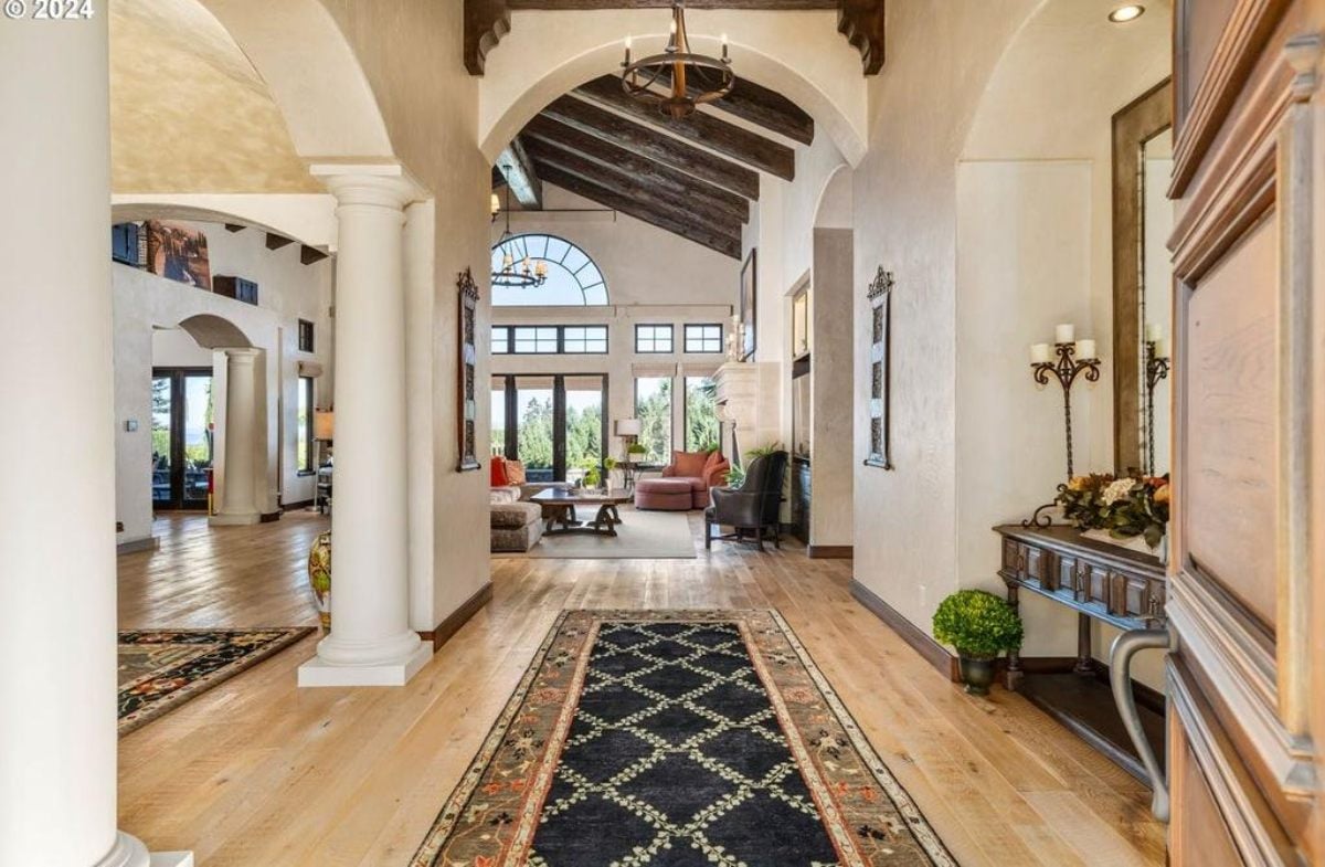 6,500 Sq. Ft. Mansion in West Linn, OR ($5,500,000)