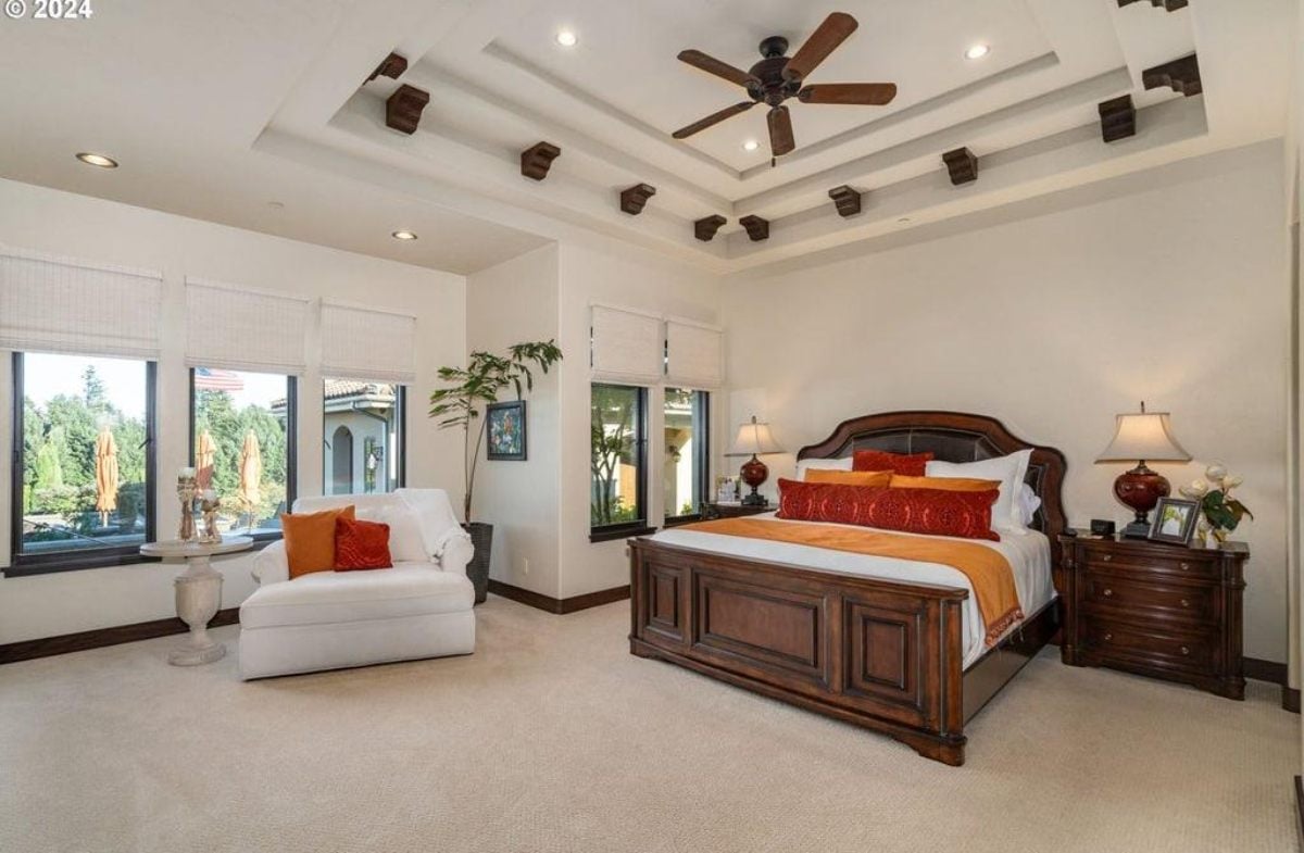 6,500 Sq. Ft. Mansion in West Linn, OR ($5,500,000)