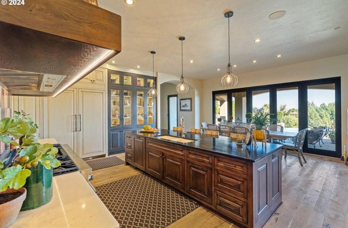 6,500 Sq. Ft. Mansion in West Linn, OR ($5,500,000)